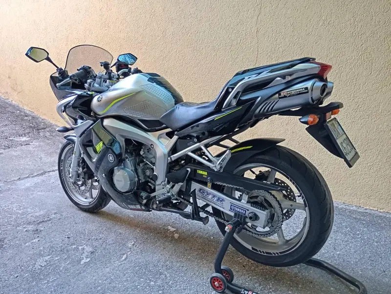 Yamaha FZ6 Fazer (2004 - 07) (3)