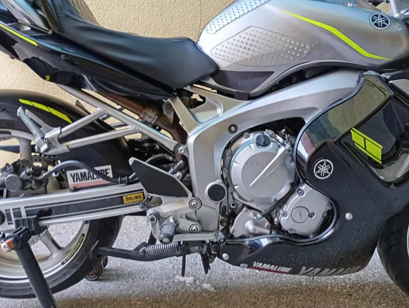 Yamaha FZ6 Fazer (2004 - 07) (10)