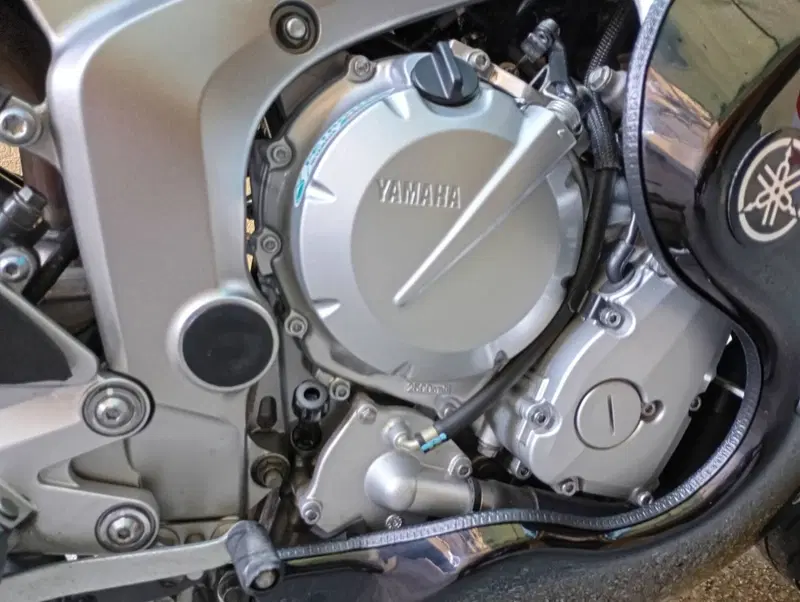 Yamaha FZ6 Fazer (2004 - 07) (11)