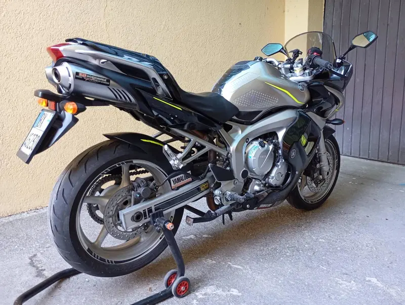 Yamaha FZ6 Fazer (2004 - 07) (14)