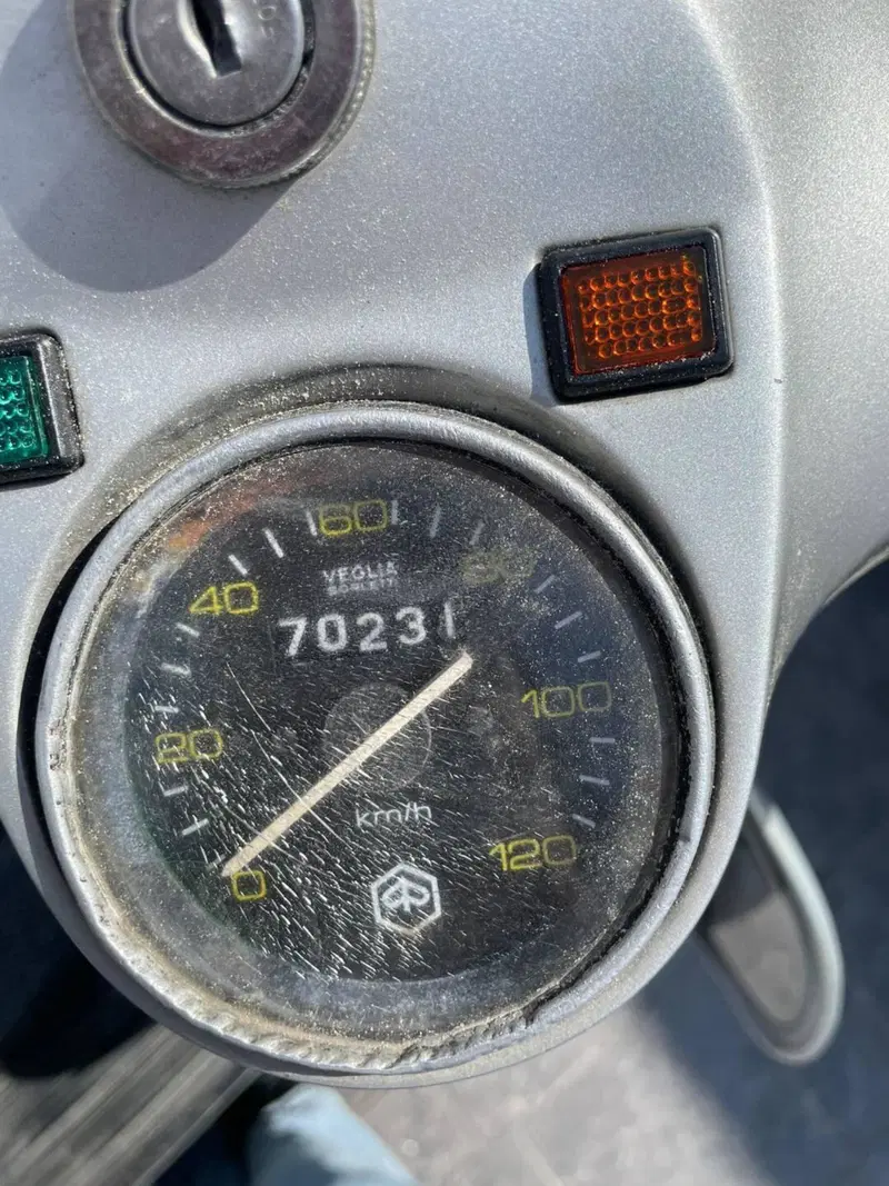 Piaggio Vespa 200 PX (6)