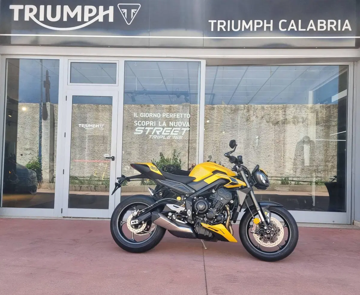 Triumph Street Triple 765 RS (2023 - 26) (2)