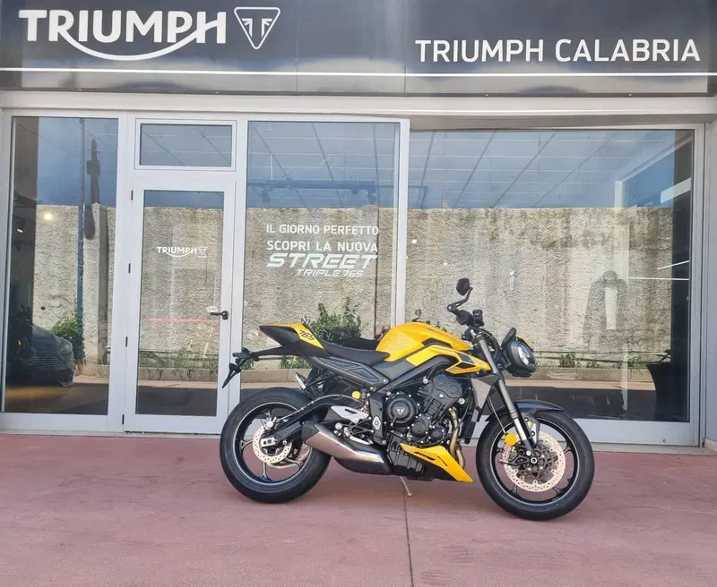 Triumph Street Triple 765 RS (2023 - 26) (2)