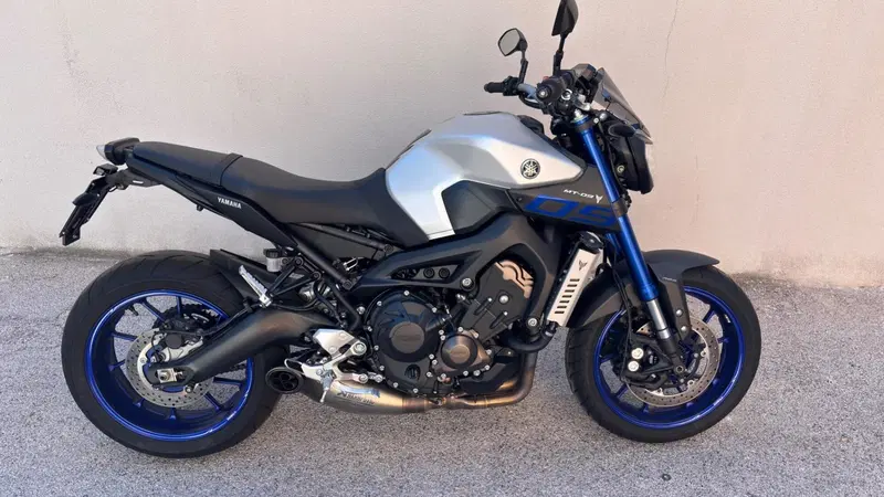 Yamaha MT-09 ABS (2016) (2)