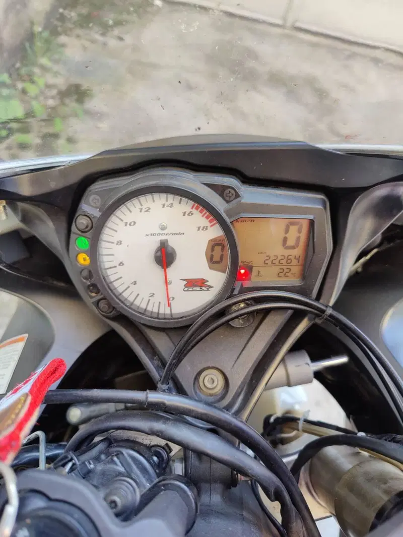 Suzuki GSX R 600 (2006 - 07) (6)