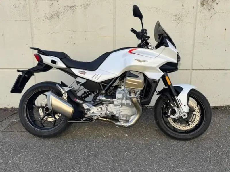 Moto Guzzi V100 Mandello (2022 - 24)