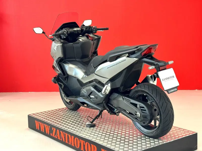 Honda Forza 750 (2025 - 26) (6)