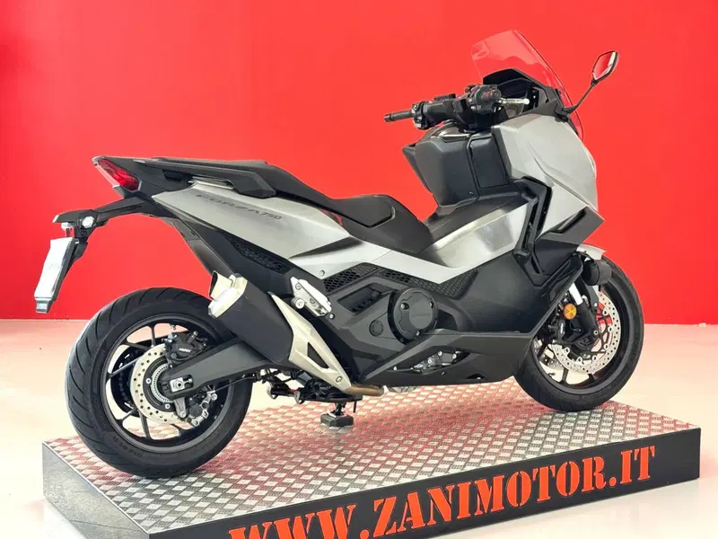 Honda Forza 750 (2025 - 26) (8)