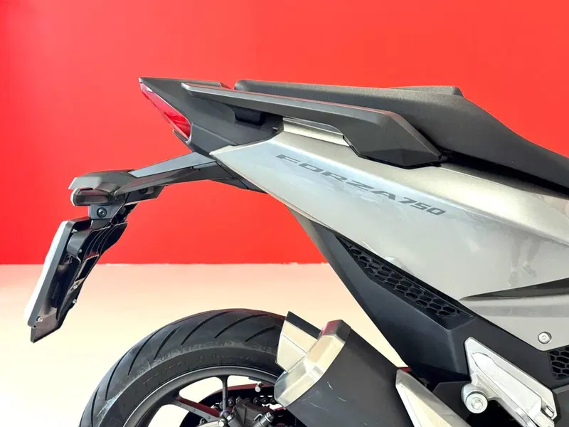 Honda Forza 750 (2025 - 26) (11)