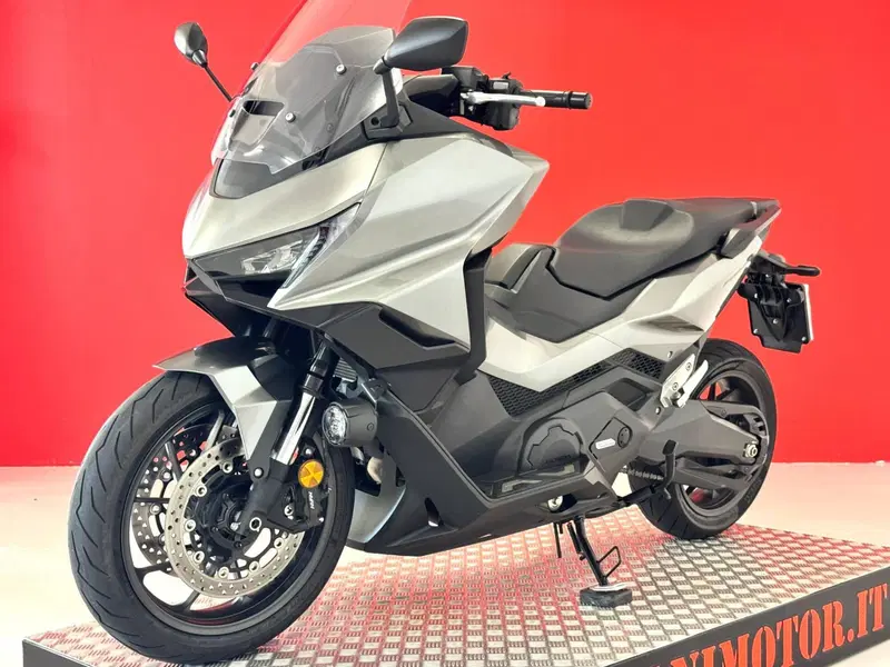 Honda Forza 750 (2025 - 26) (14)