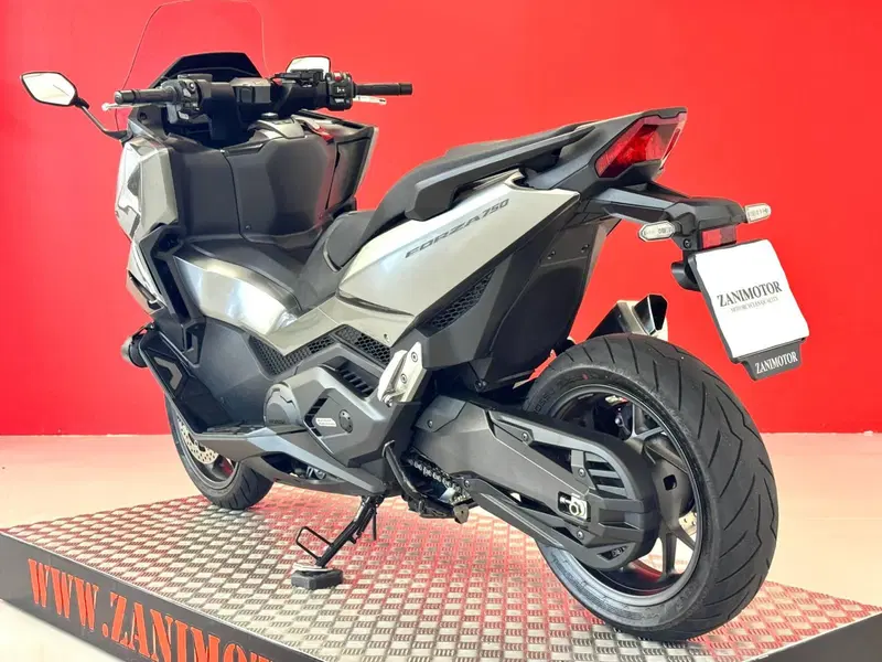 Honda Forza 750 (2025 - 26) (16)