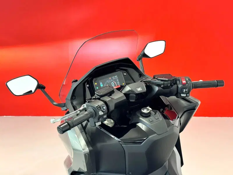 Honda Forza 750 (2025 - 26) (17)