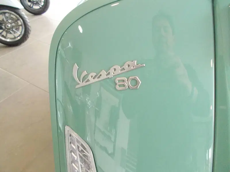 Vespa GTS 310 80th (2026) (3)