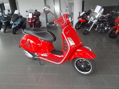 Vespa GTS 300 Super Hpe (2018 - 19) usata