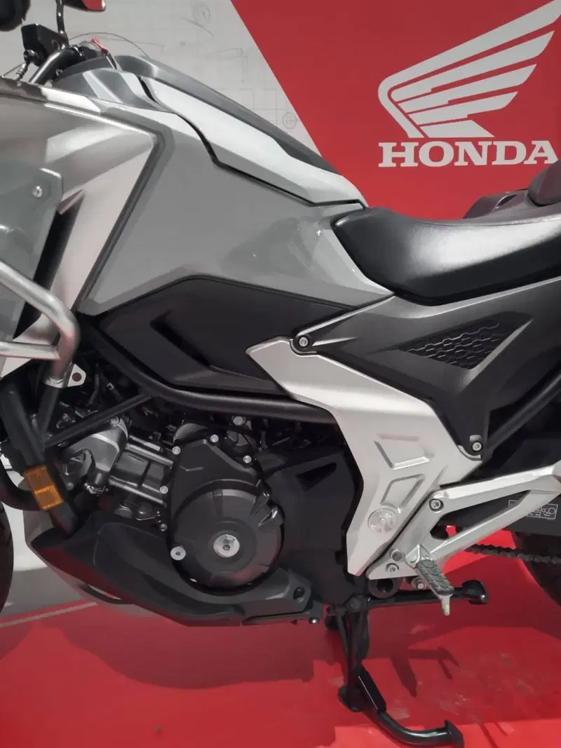 Honda NC 750 X DCT Travel (2021 - 24) (10)