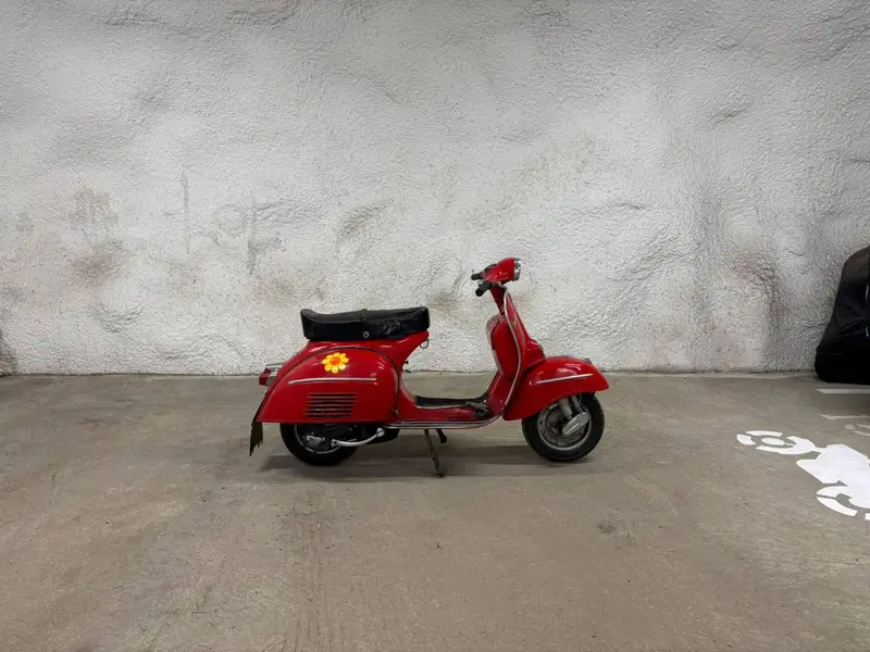 Piaggio vespa 180 SS (3)