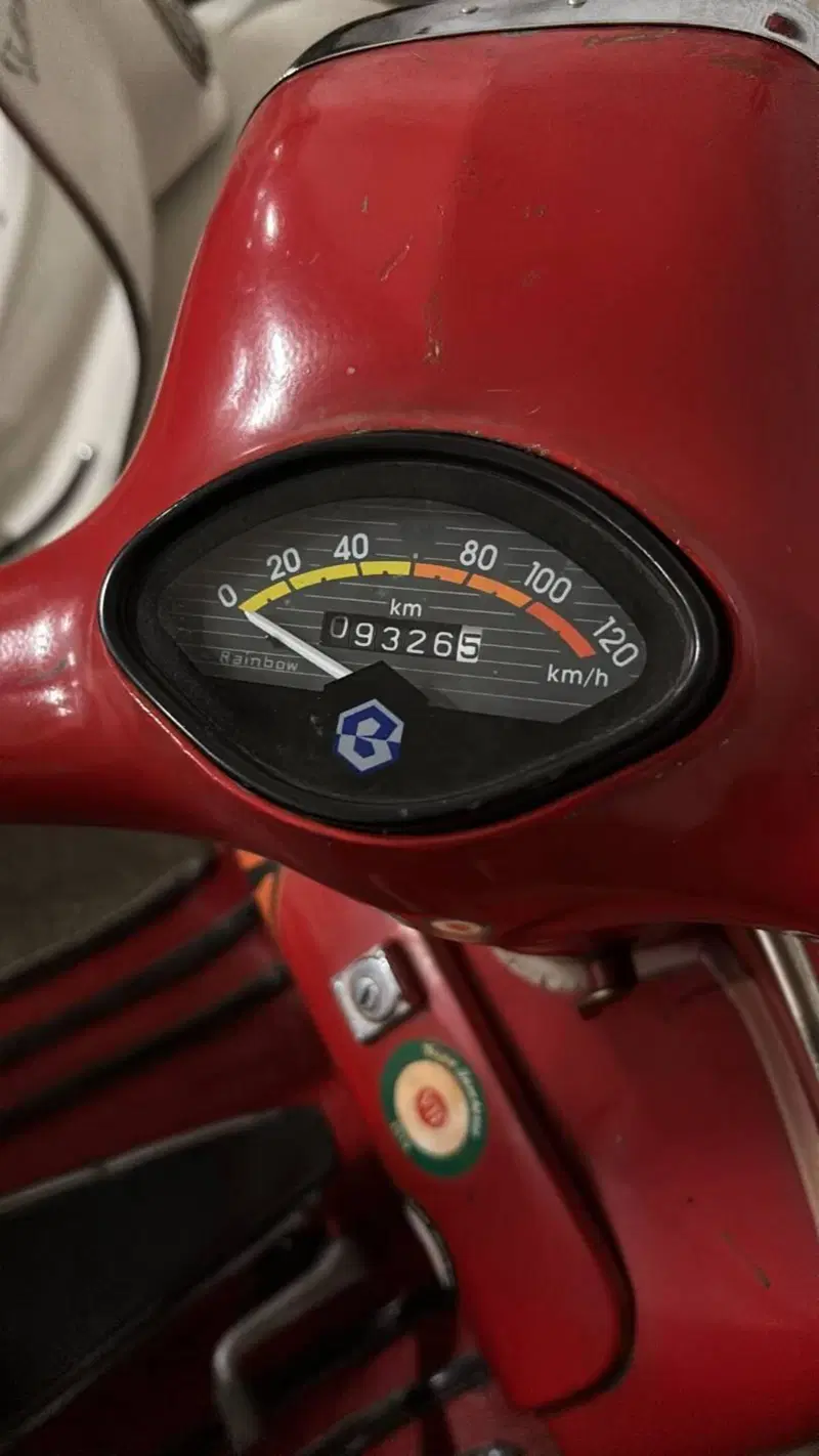 Piaggio vespa 180 SS (10)