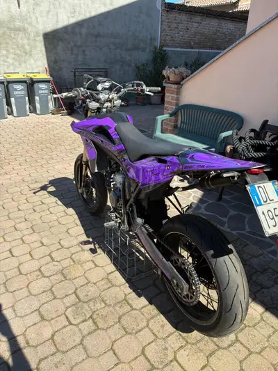 Husqvarna SM 125 (2009) usata