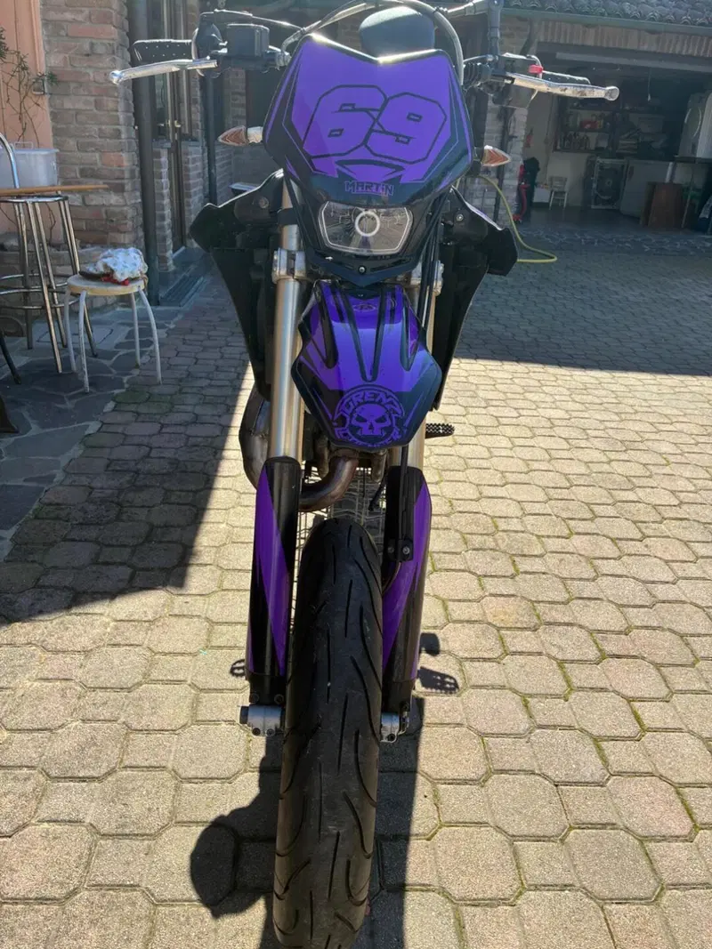 Husqvarna SM 125 (2009) (2)
