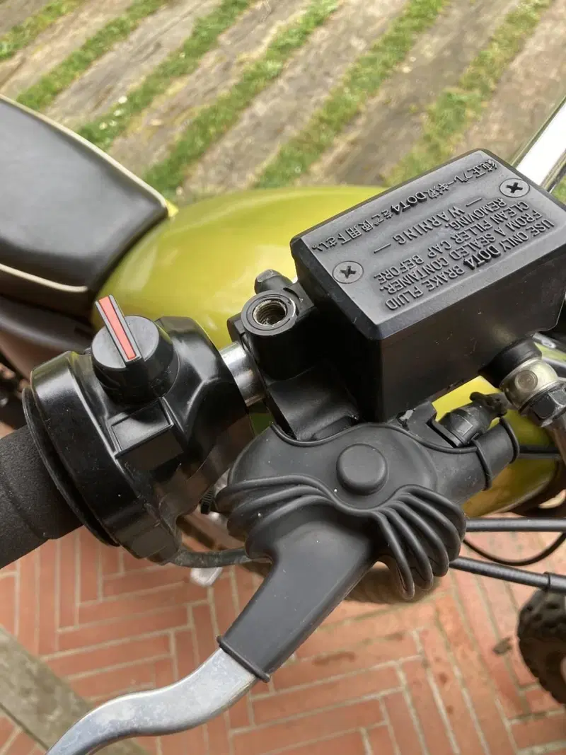 Yamaha SR 400 (2013 - 17) (10)
