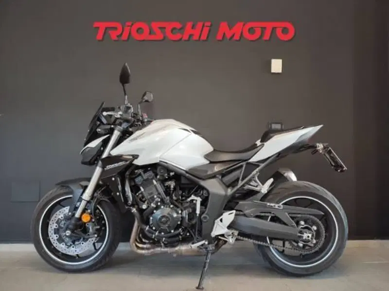Honda CB 1000 Hornet (2025 - 26) (2)