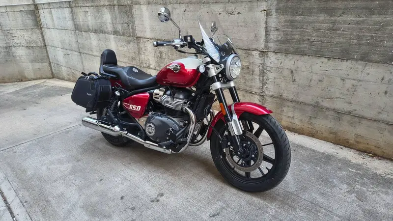 Royal Enfield Super Meteor 650 (2023 - 26) (2)
