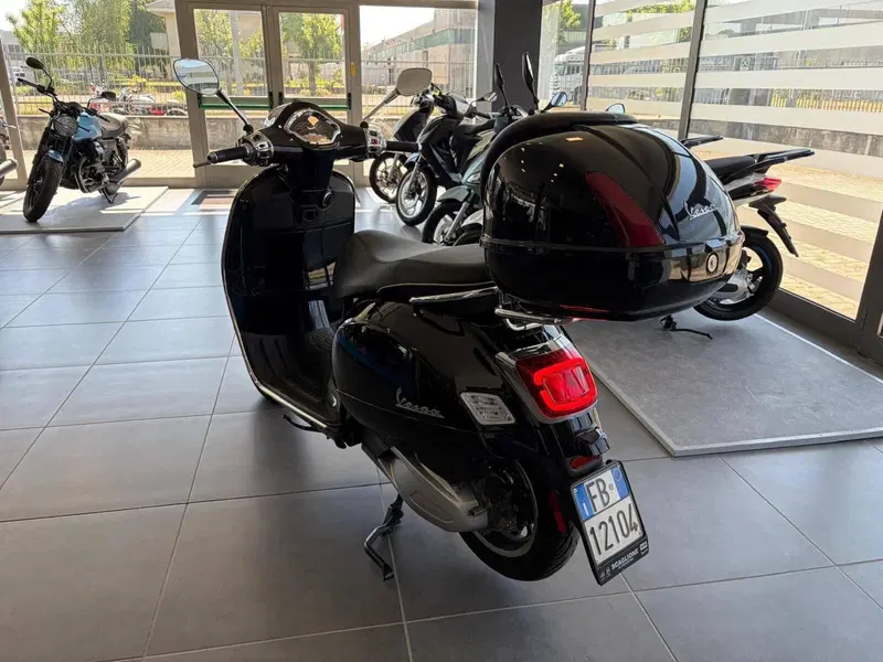 Vespa GTS 300 Super Hpe (2021 - 22) (7)