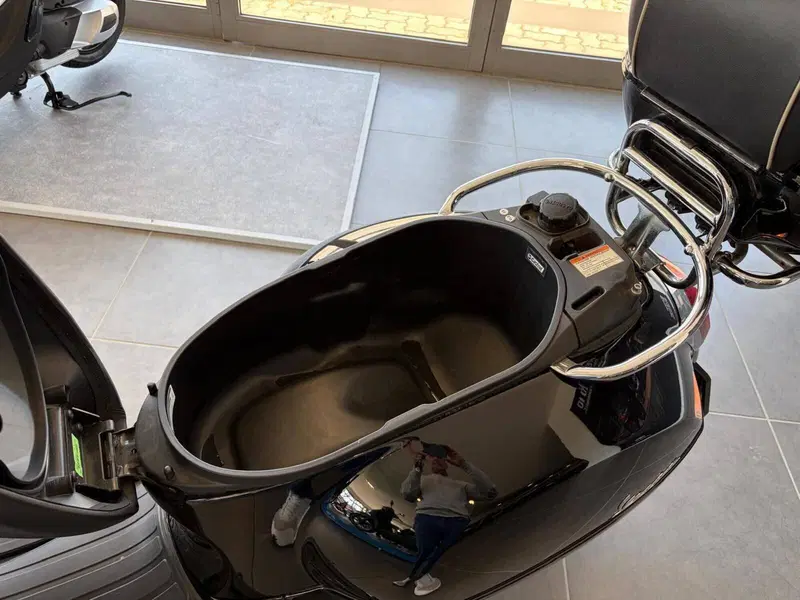 Vespa GTS 300 Super Hpe (2021 - 22) (11)