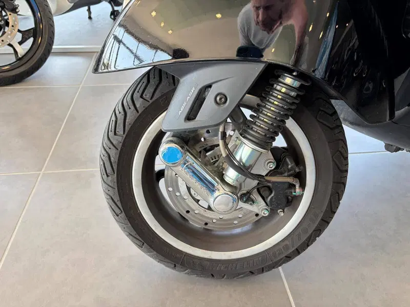 Vespa GTS 300 Super Hpe (2021 - 22) (13)