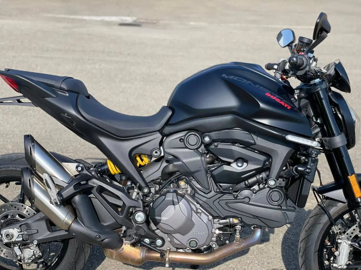 Ducati Monster 937 (2021 - 25) (7)
