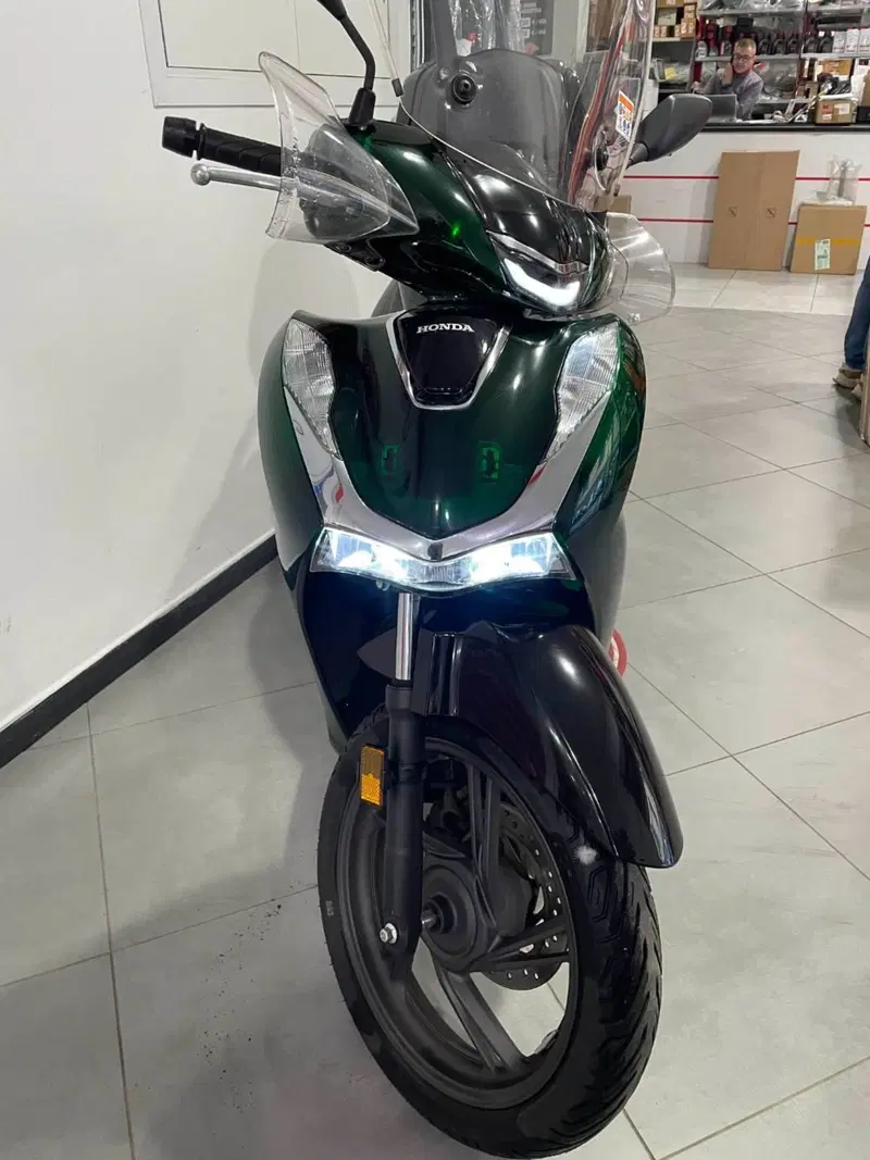 Honda SH 150i Vetro (2024 - 25) (2)