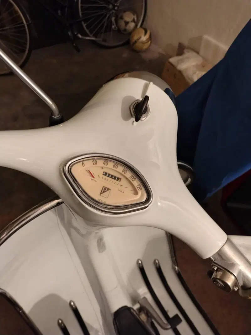 Piaggio Vespa 160 GS 