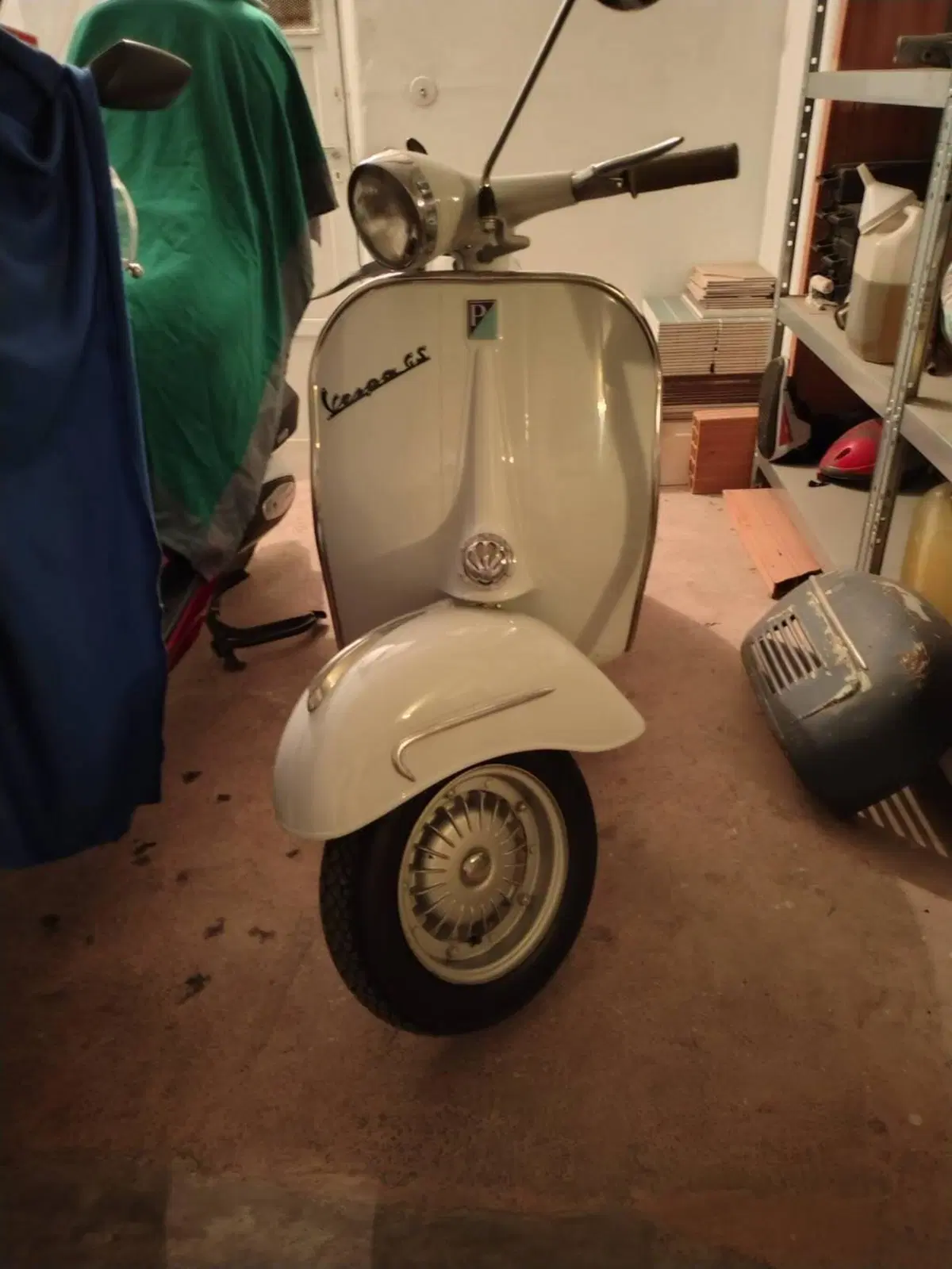 Piaggio Vespa 160 GS  (3)