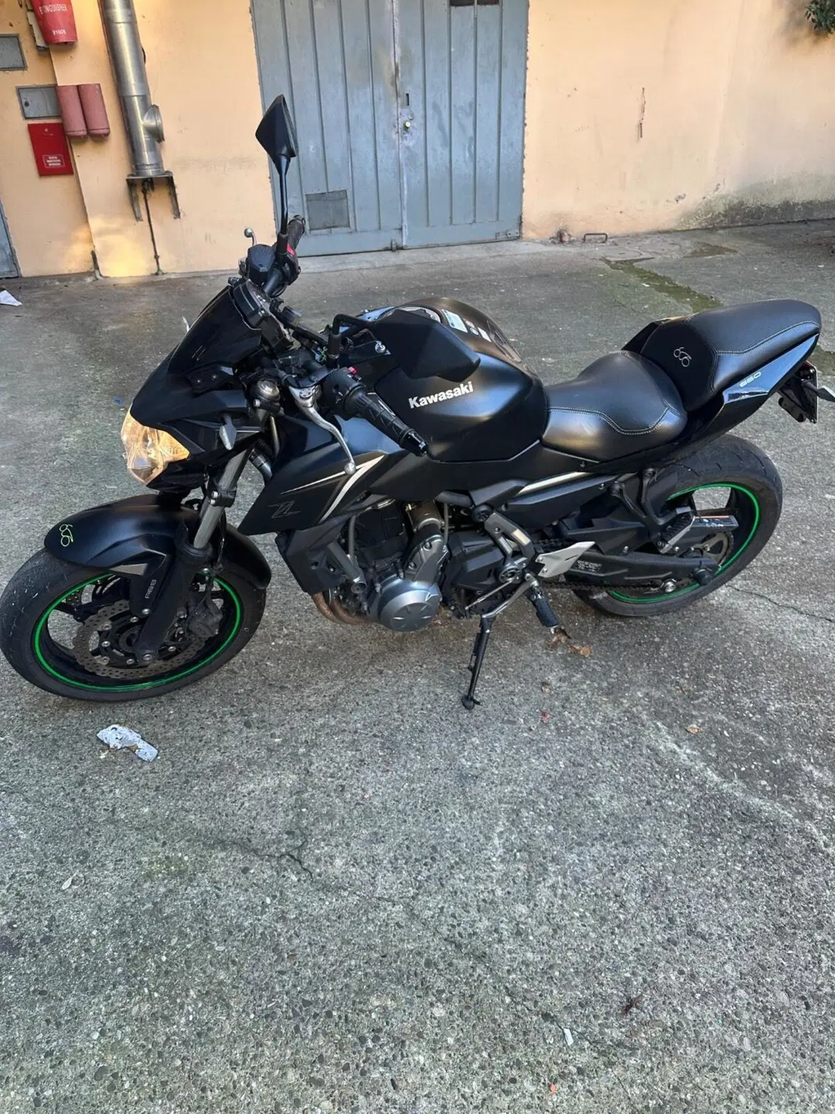 Kawasaki Z 650 (2017 - 19) (4)