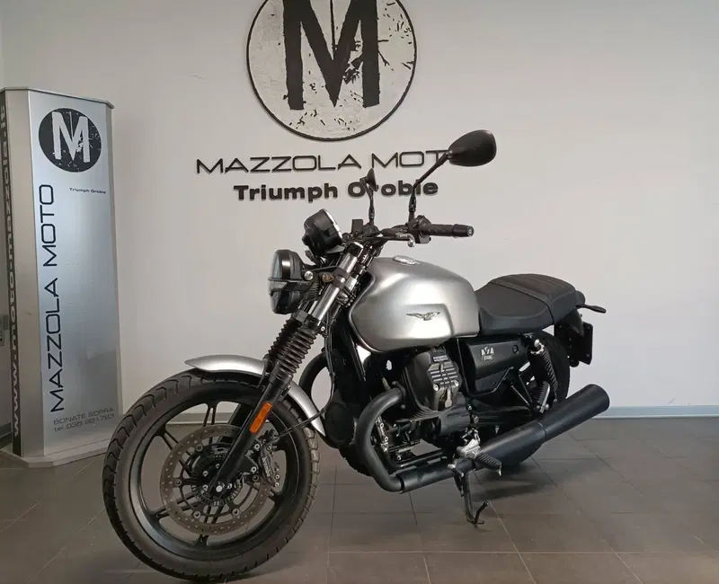 Moto Guzzi V7 Stone (2021 - 24) (2)