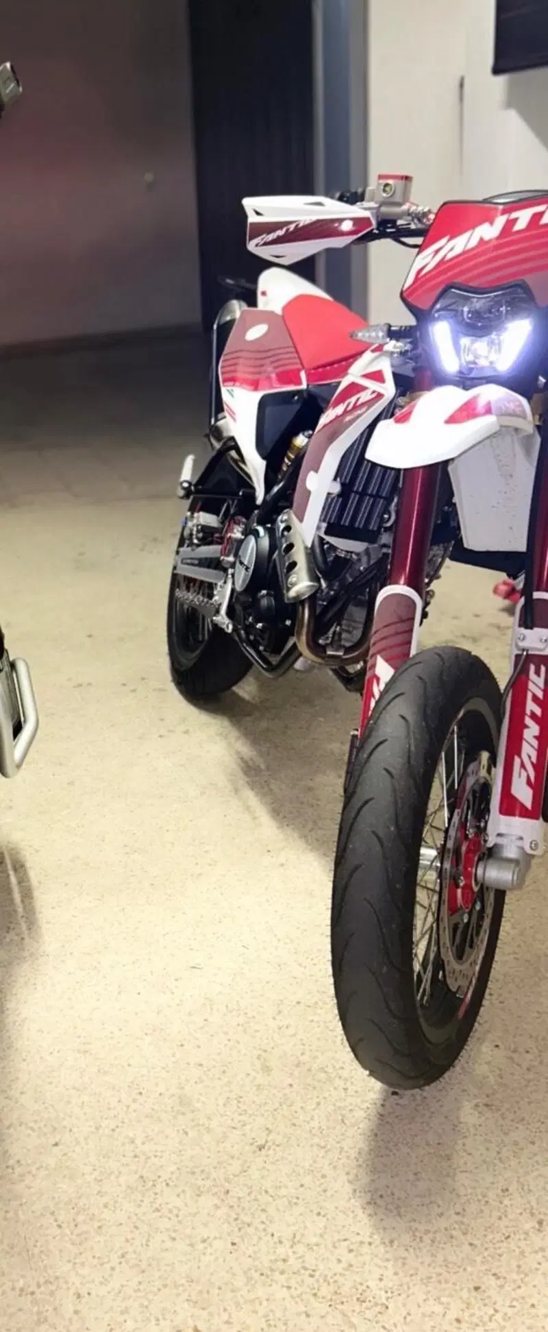 Fantic Motor XMF 125 Motard Competition 4T (2023 - 24) (8)