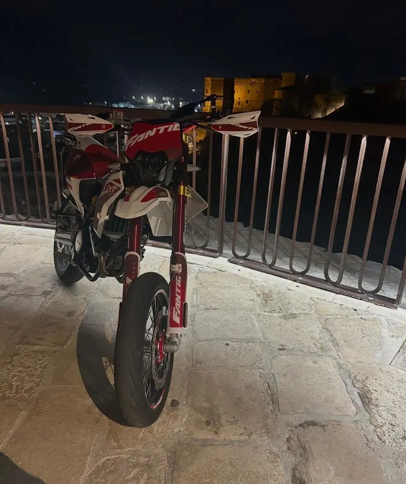 Fantic Motor XMF 125 Motard Competition 4T (2023 - 24) (9)