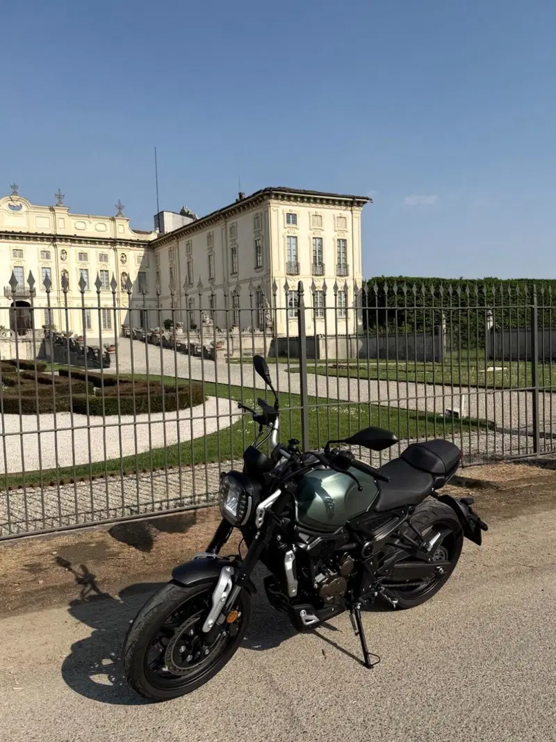 Voge Trofeo 300AC (2021 - 26) (3)