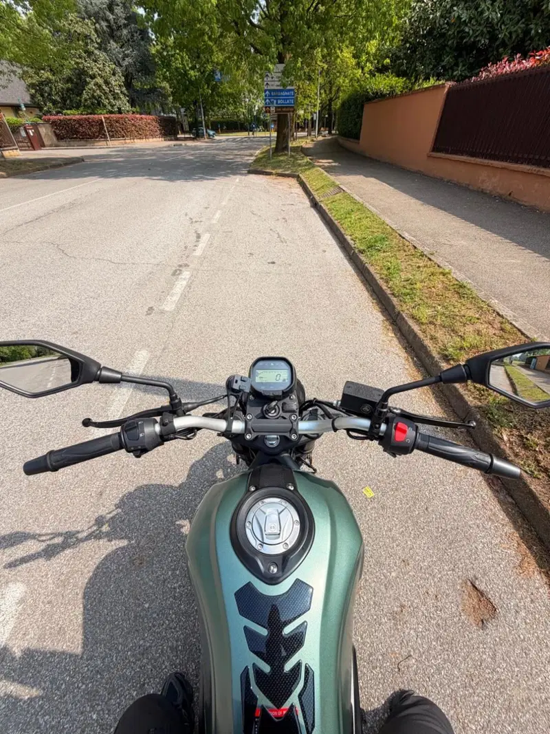 Voge Trofeo 300AC (2021 - 26) (5)