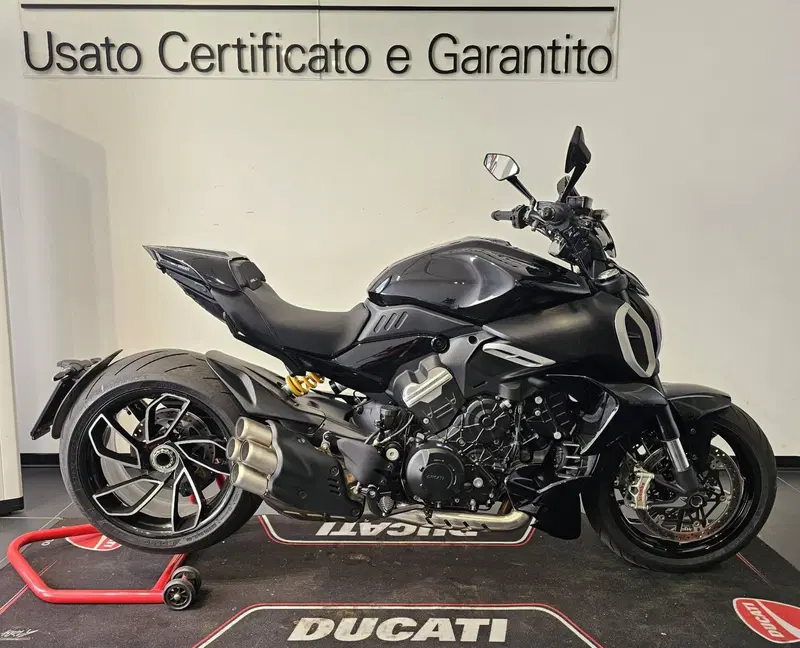 Ducati Diavel V4 (2023 - 26) (2)