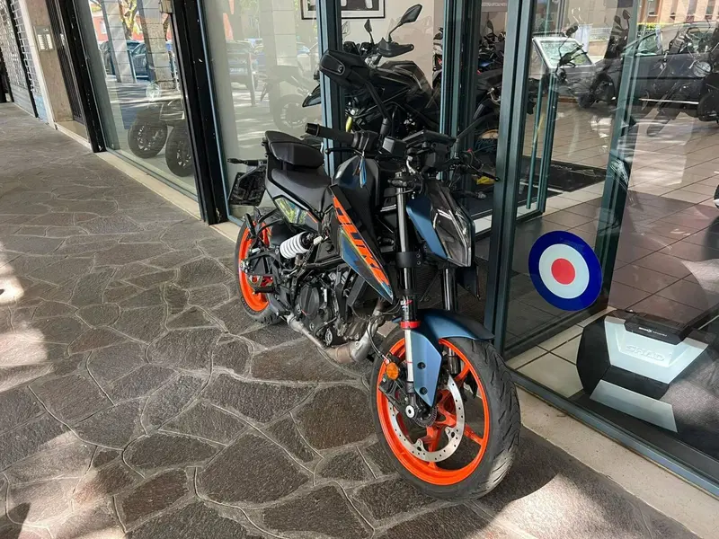 KTM 125 Duke (2024 - 25) (3)