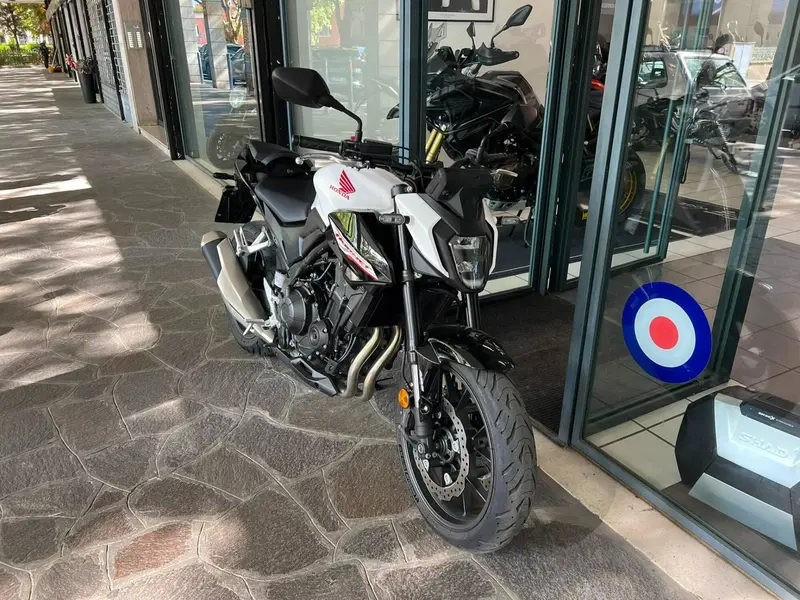 Honda CB 500 Hornet (2024 - 25) (2)