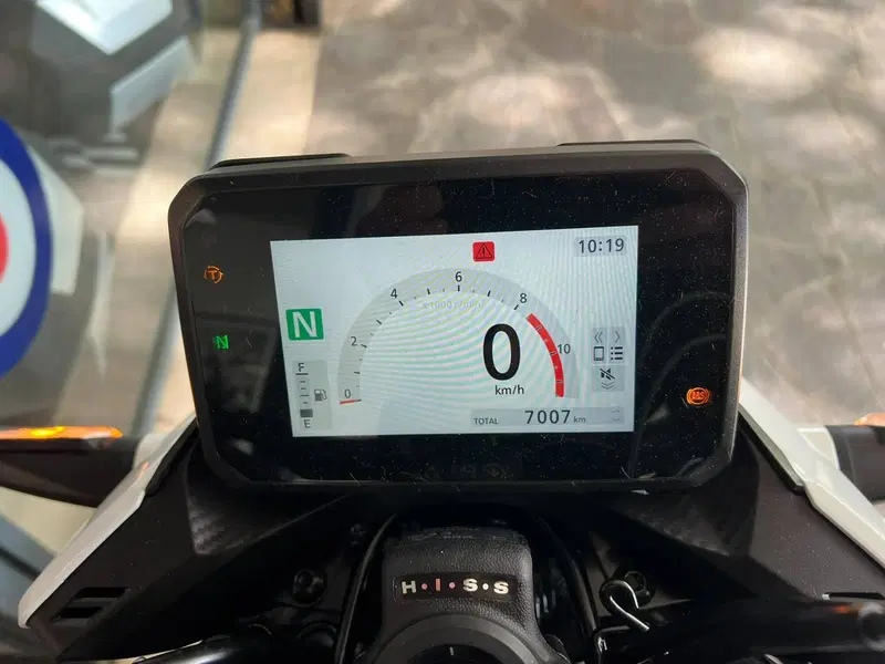 Honda CB 500 Hornet (2024 - 25) (4)