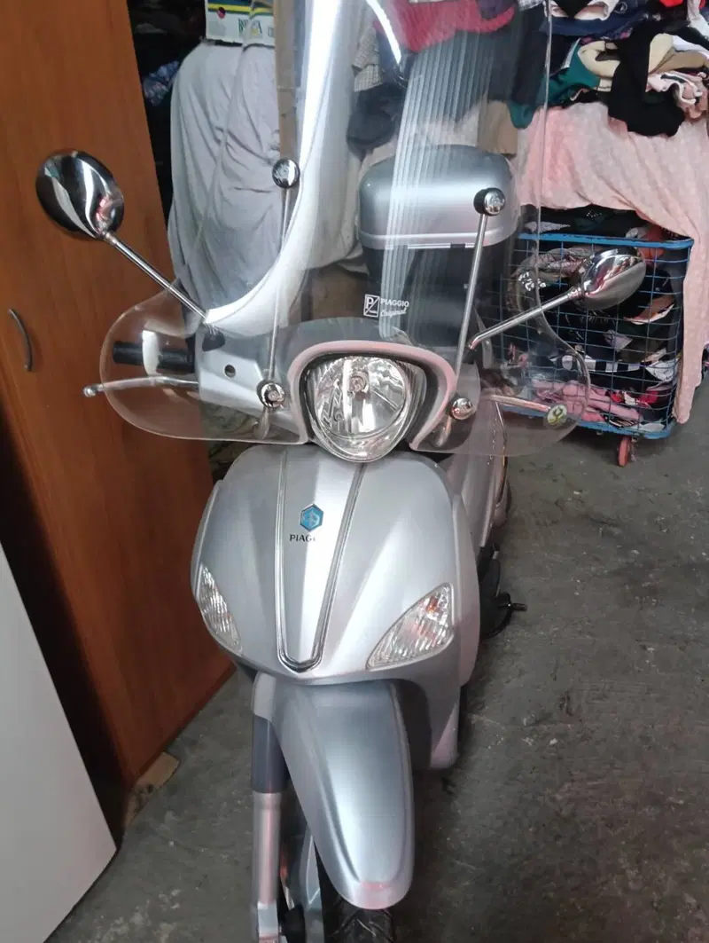 Piaggio Liberty 200 4T  (2)