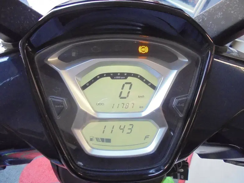 Kymco People 200i S (2021 - 26) (3)