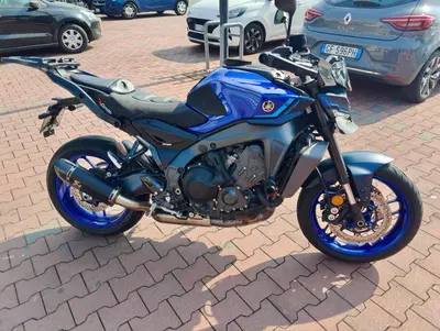 Yamaha MT-09 Y-AMT (2024 - 26) usata