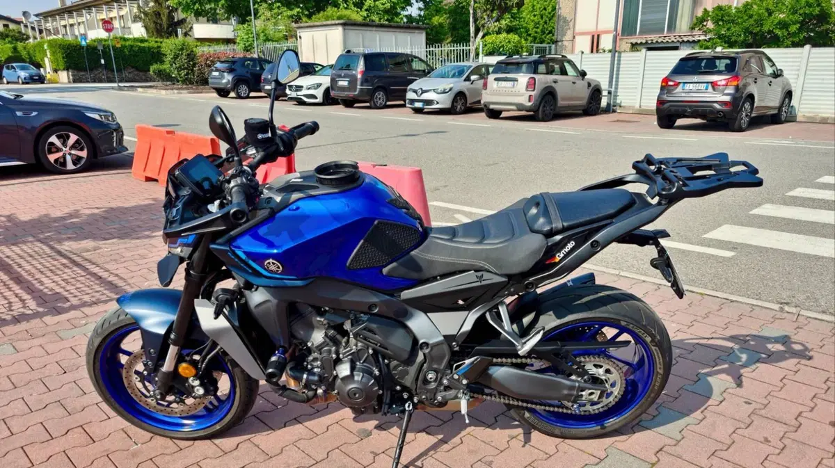 Yamaha MT-09 Y-AMT (2024 - 26) (2)