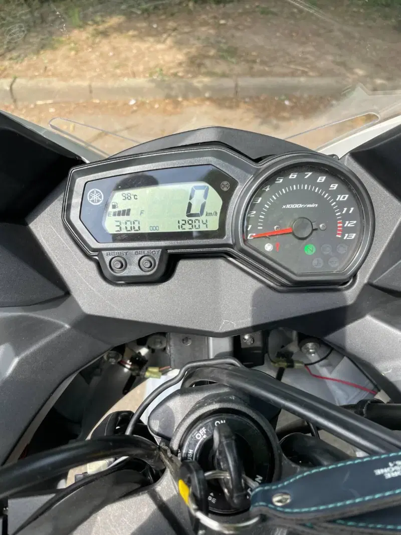 Yamaha XJ6 Diversion (2009 - 15) (8)