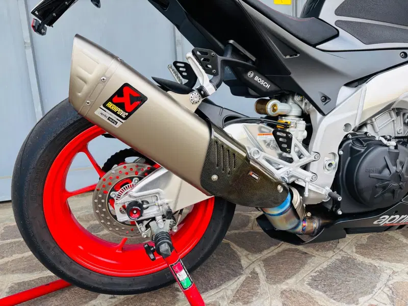 Aprilia RSV4 RR (2019 - 20) (3)