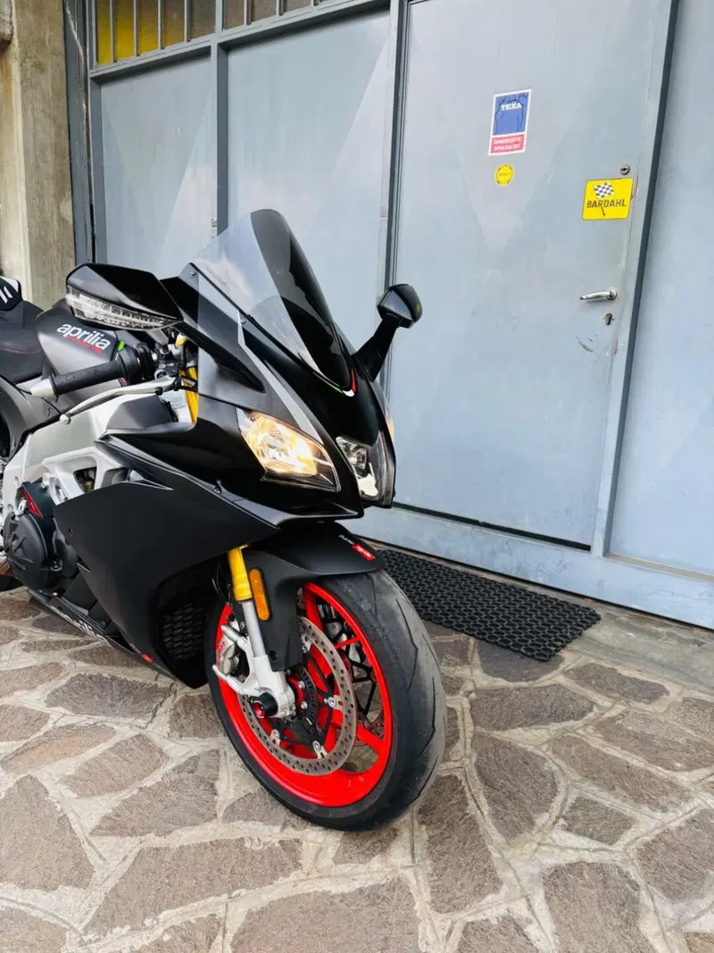 Aprilia RSV4 RR (2019 - 20) (5)